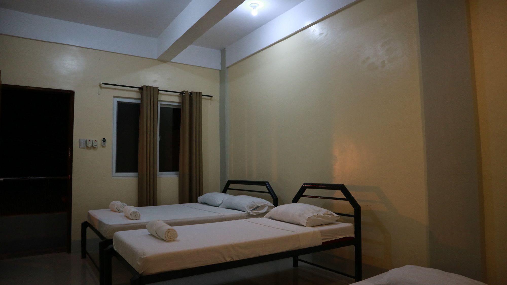 אל נידו Galourique Inn מראה חיצוני תמונה